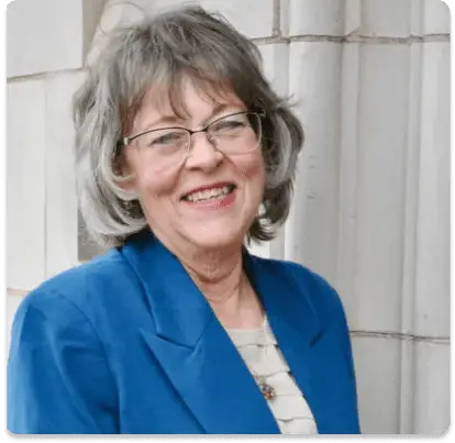 Teri Marquantte headshot photo
